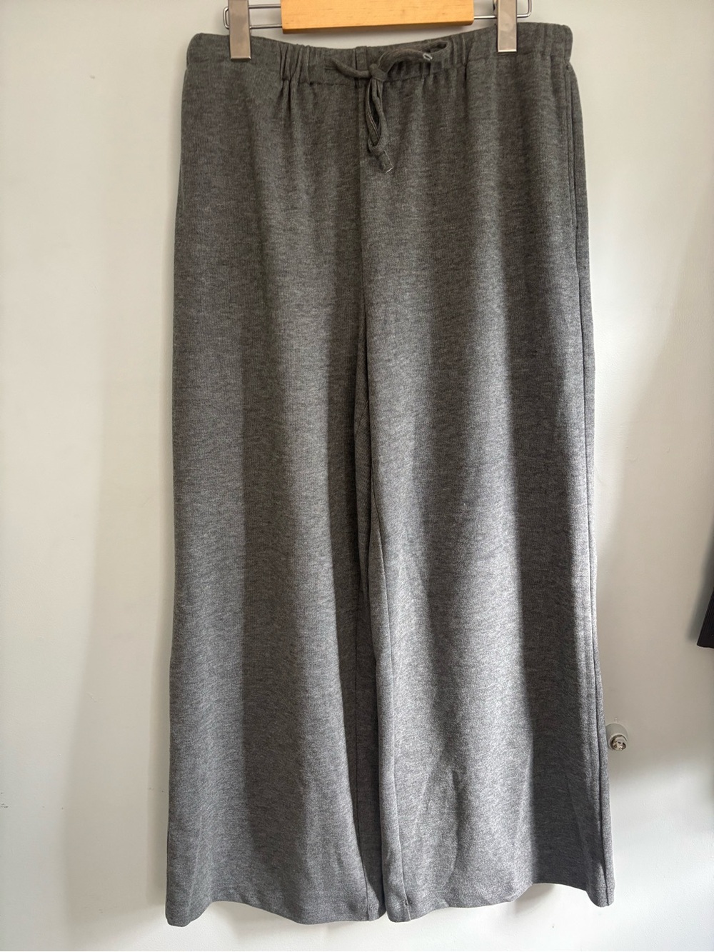 HALARA woman’s ' Gray Knit Wide-Leg Sweatpants